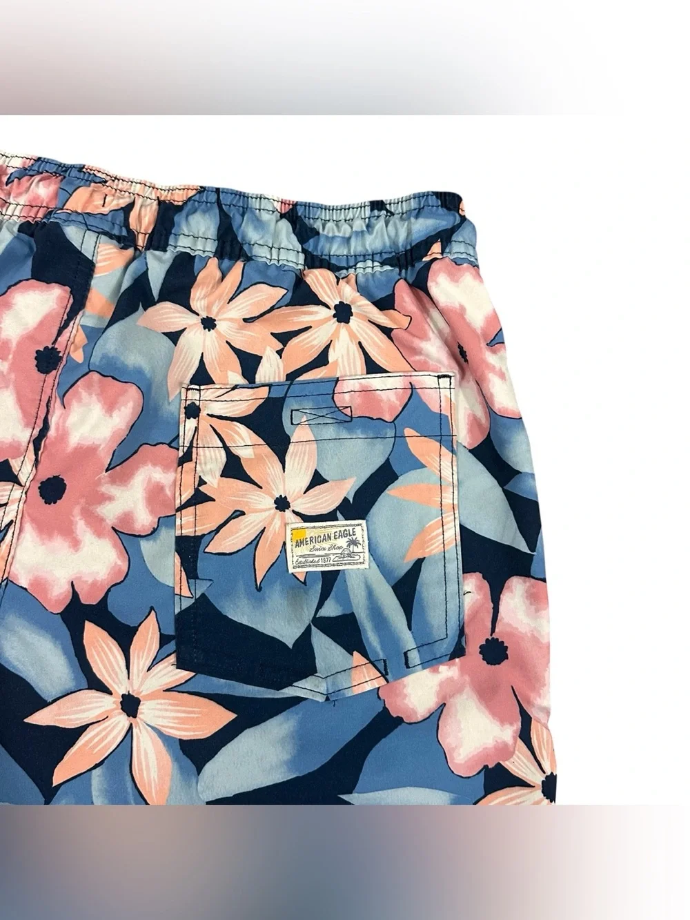 American Eagle Men’s M Swim Trunks Floral Blue Pink Tropical Board Shorts